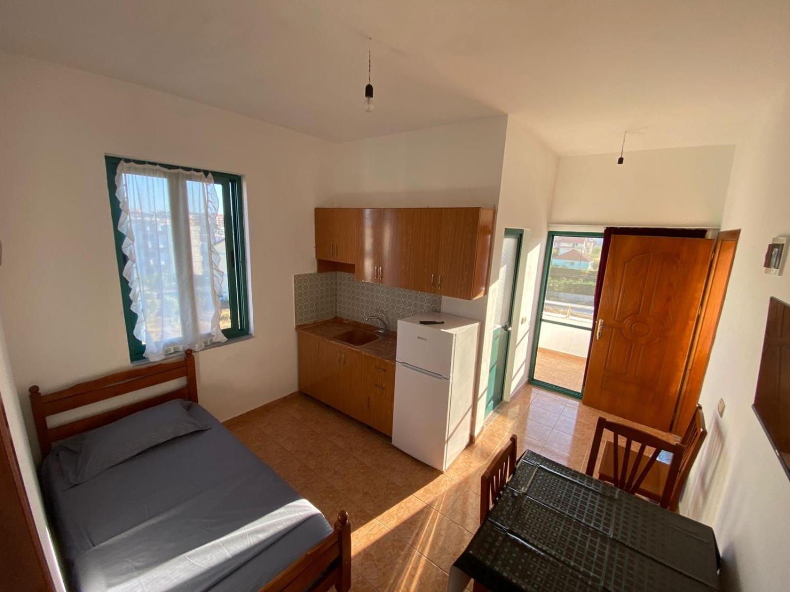 Hotel Vellezerit Celaj Velipojë