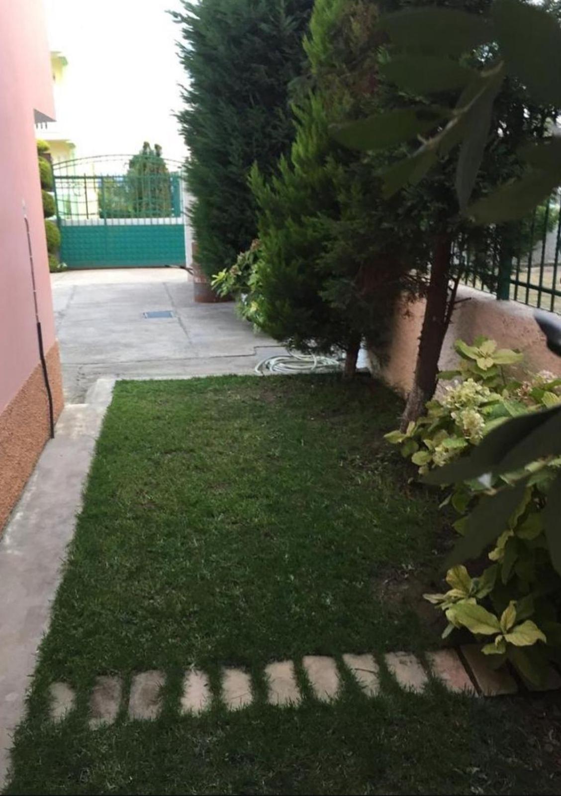 Vellezerit Celaj Hotel Velipojë